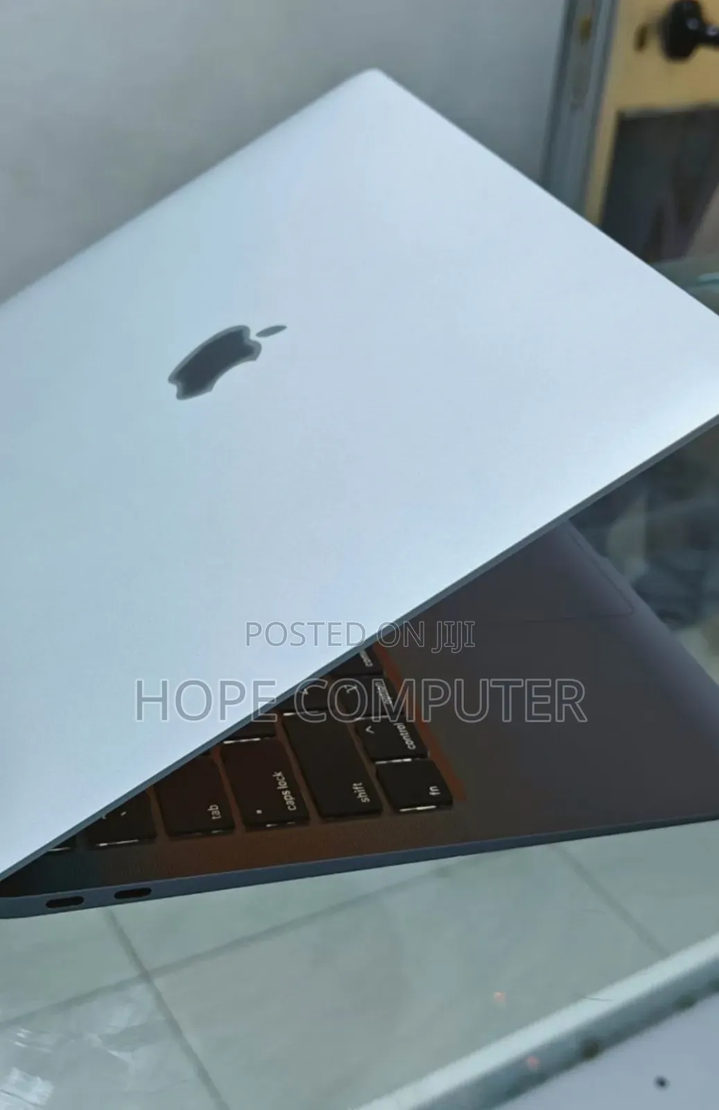 New Laptop Apple MacBook Air 2020 8GB Intel Core I5 SSD 256GB