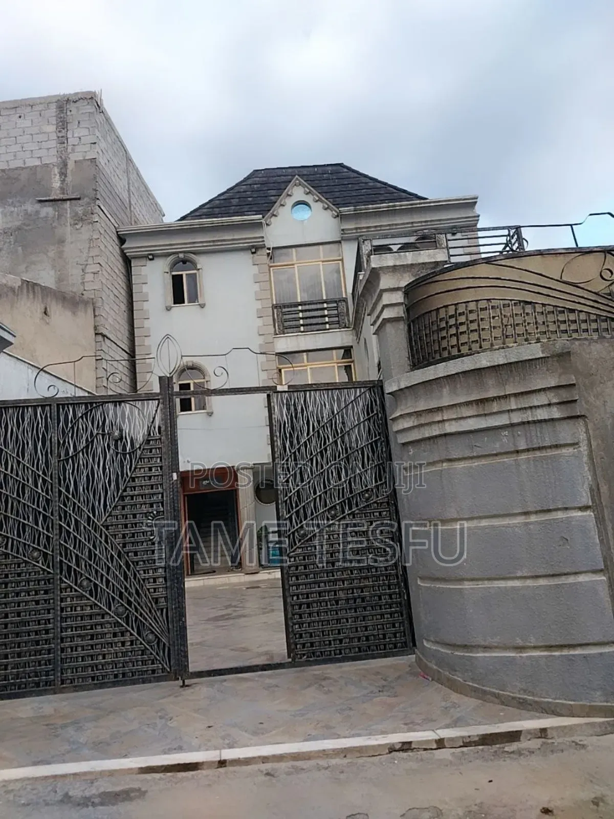 Furnished 6bdrm House in Kara, Yeka for sale