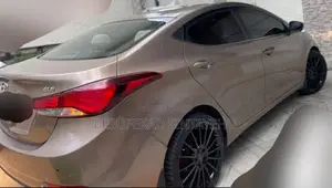 Hyundai Elantra 2016 Brown