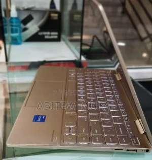 New Laptop HP Envy X360 8GB Intel Core I7 SSD 1T