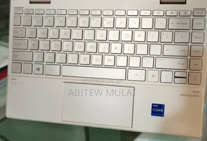 New Laptop HP Envy X360 8GB Intel Core I7 SSD 1T