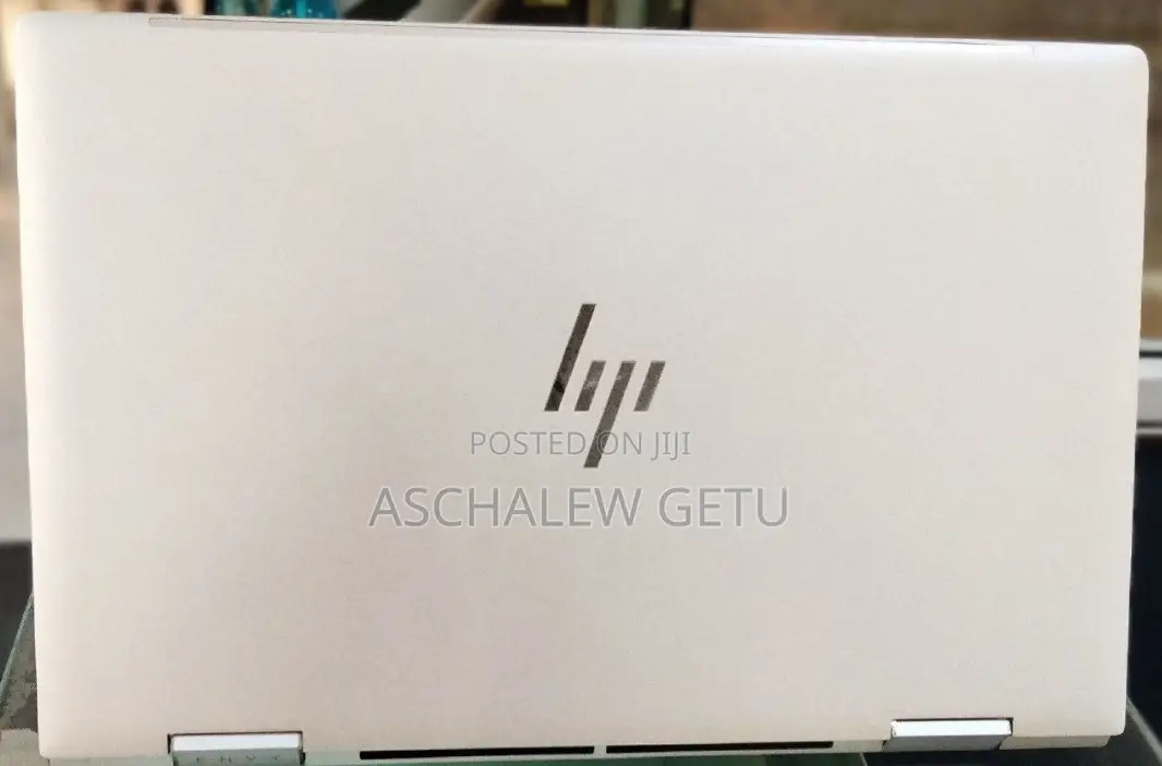 New Laptop HP Envy X360 8GB Intel Core I7 SSD 1T
