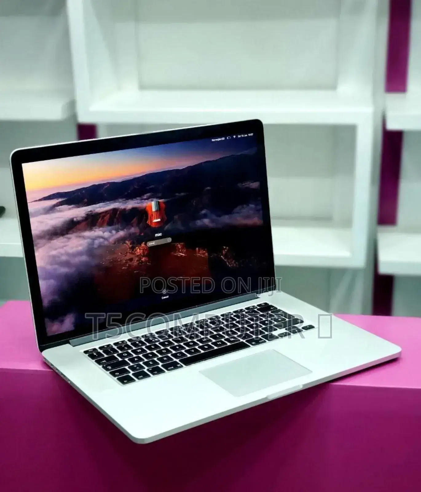 New Laptop Apple MacBook Pro 2015 16GB Intel Core I7 SSD 256GB