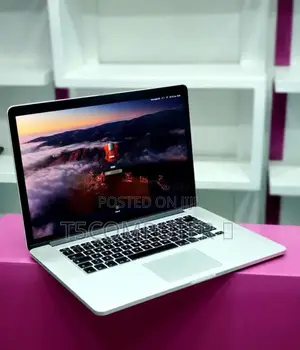 New Laptop Apple MacBook Pro 2015 16GB Intel Core I7 SSD 256GB