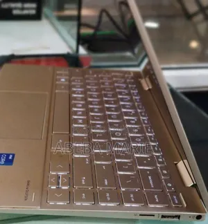 New Laptop HP Envy X360 8GB Intel Core I5 SSD 1T