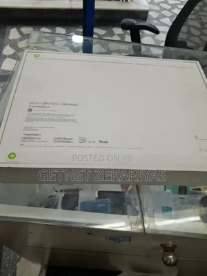 Photo - New Laptop Apple MacBook Air 16GB AMD A4 SSD 256GB