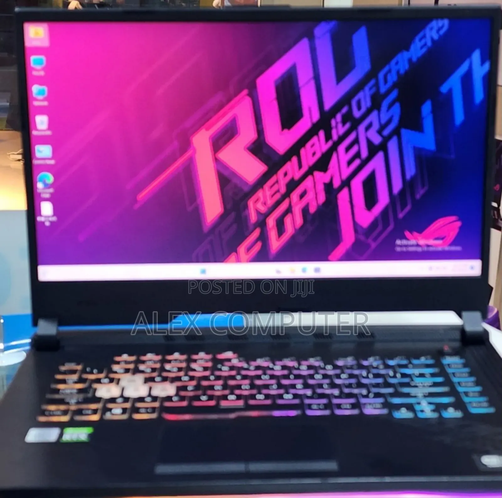 New Laptop Asus ROG Strix G15 16GB Intel Core I7 SSD 1T
