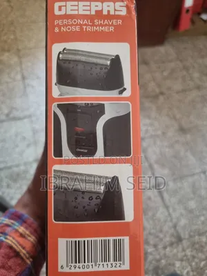 Geepas 2 in 1 Men's Rechargeable Shaver With Nose Trimmer