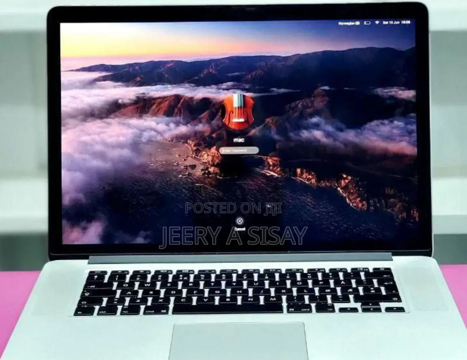 New Laptop Apple MacBook Pro 2015 8GB Intel Core I5 SSD 256GB