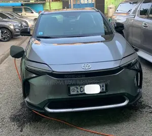 Photo - Toyota bZ4X 2023 Green