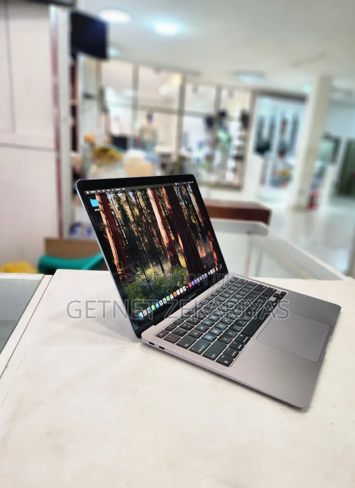 New Laptop Apple MacBook Air 2020 M1 16GB Apple M1 SSD 256GB