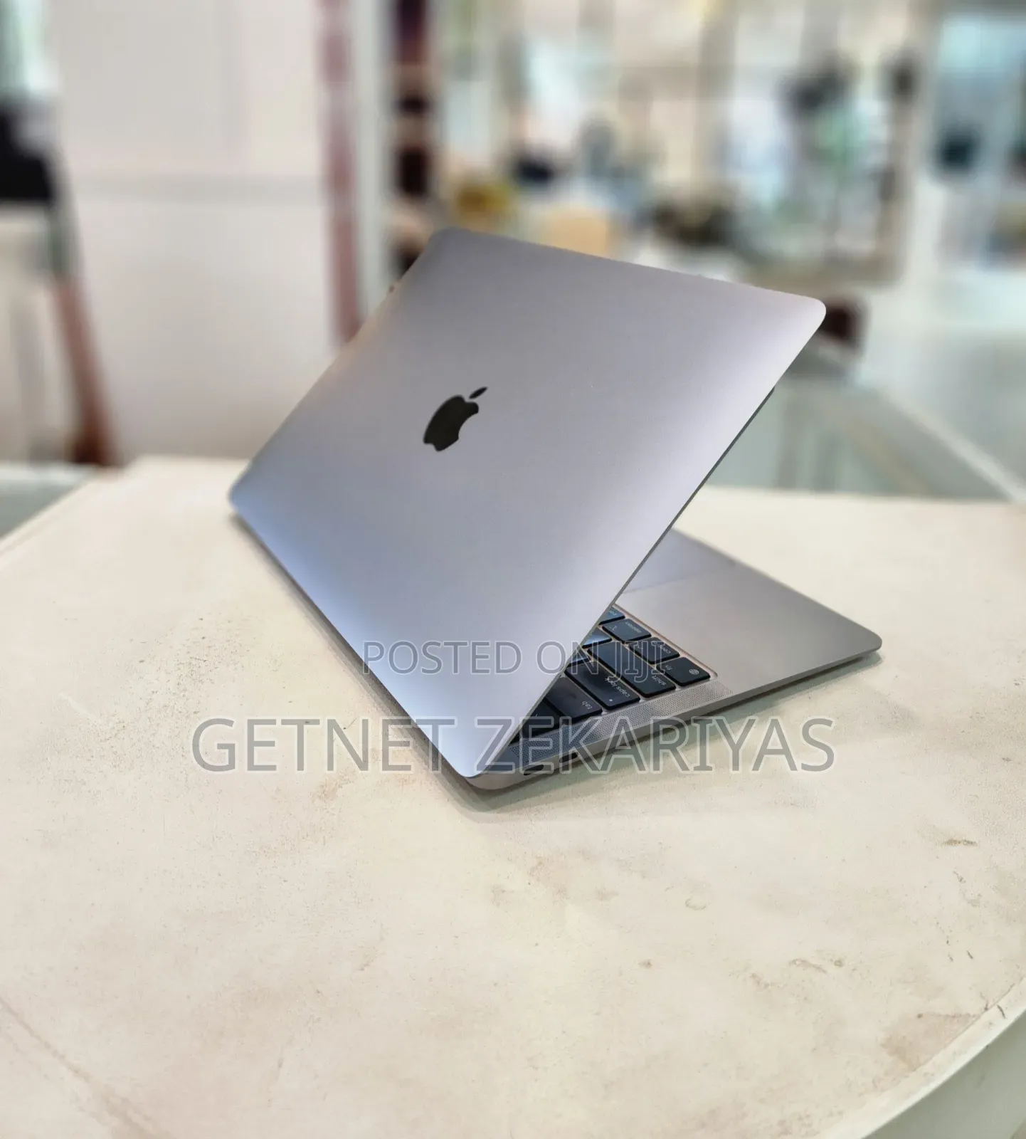 New Laptop Apple MacBook Air 2020 M1 16GB Apple M1 SSD 256GB