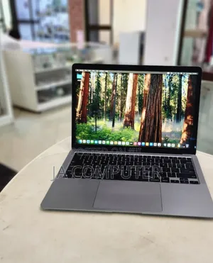 Photo - New Laptop Apple MacBook Pro M1 16GB Apple M1 SSD 256GB