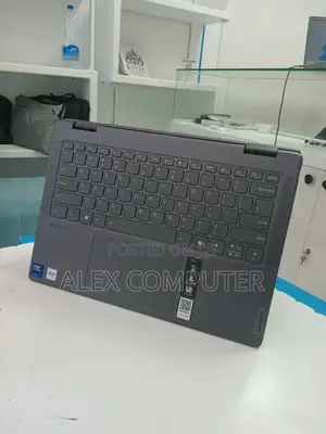 New Laptop Lenovo Yoga 7i 16GB Intel Core Ultra 7 SSD 1T