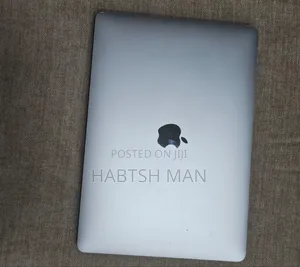 New Laptop Apple MacBook Pro 2017 16GB Intel Core I5 SSD 256GB