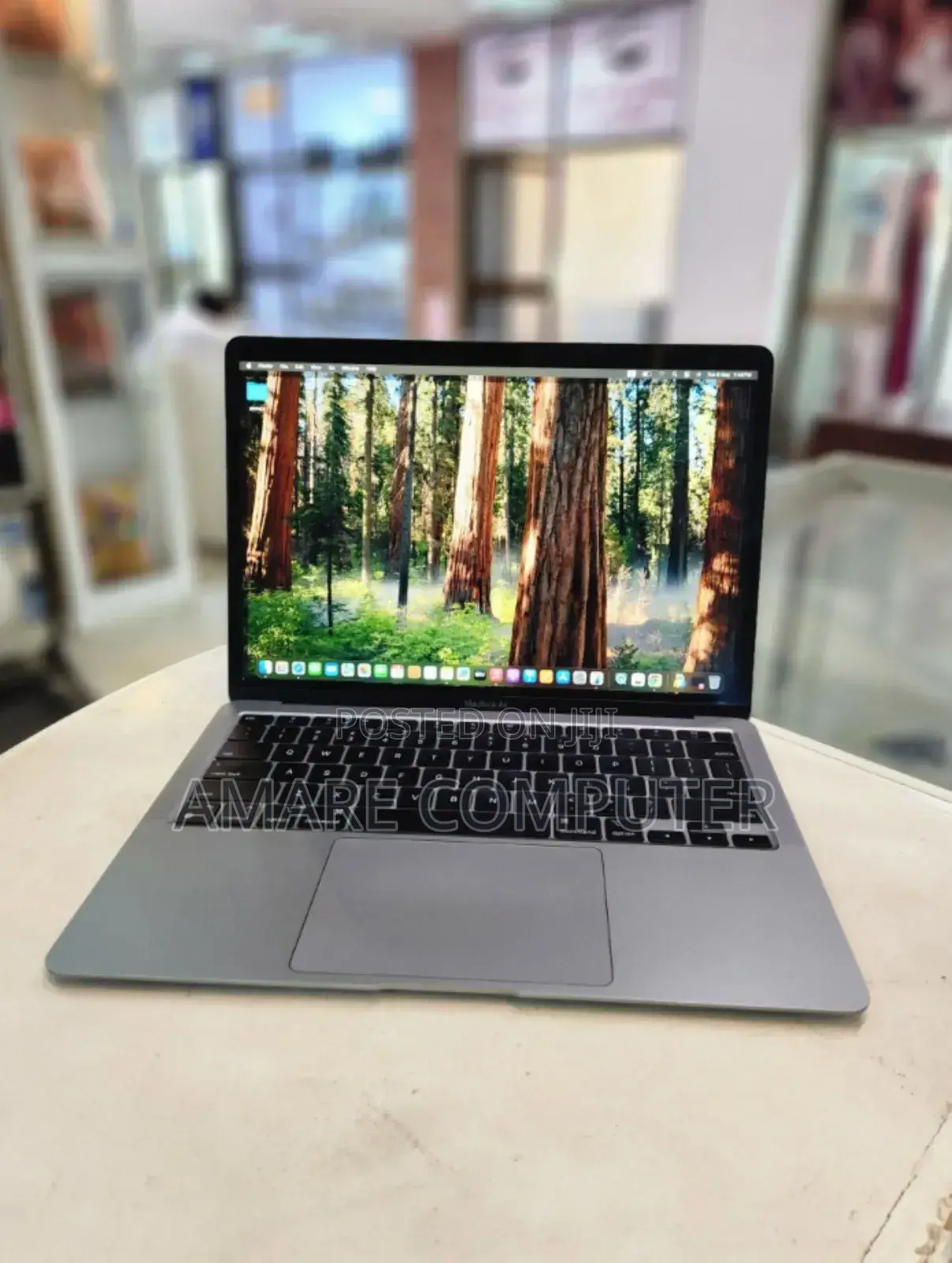 New Laptop Apple MacBook 16GB Apple M1 SSD 256GB