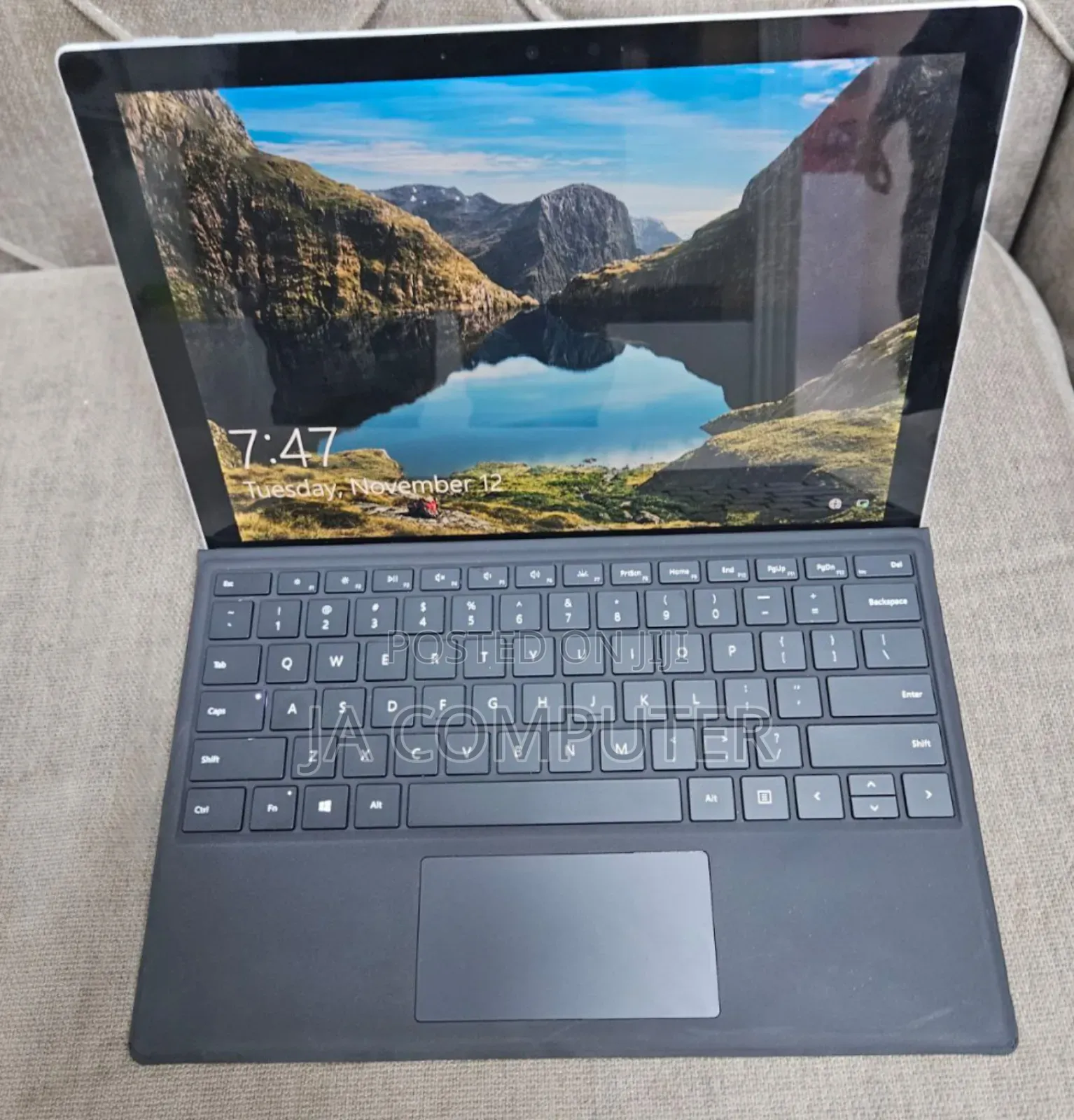 New Laptop Microsoft Surface Pro 7 8GB Intel Core I5 SSD 128GB
