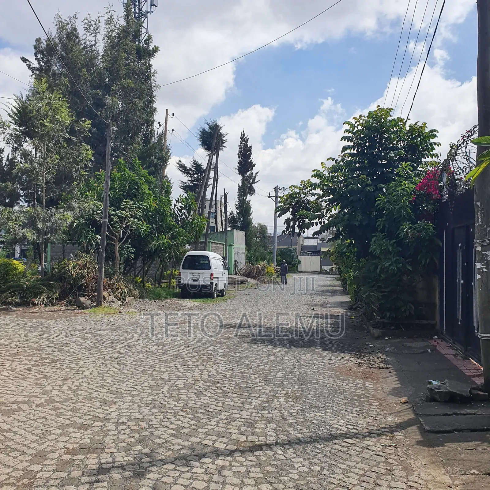 የሚሸጥ ኤል ሸፕ ጎሮ አደባባይ 210 ካሬ ገራሚ ቦታ 24 ሚሊዮን ብር ኮሪደር ያለቀለት