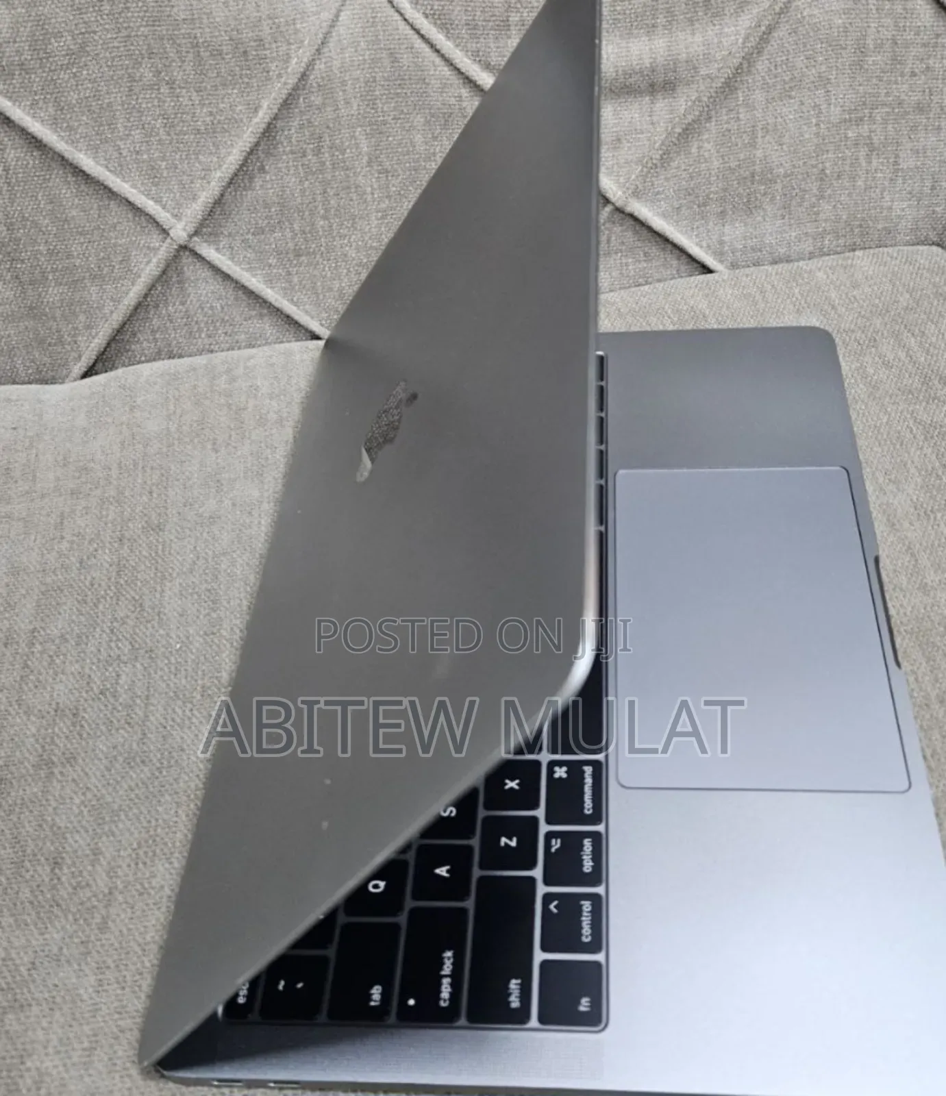 New Laptop Apple MacBook Pro 2017 16GB Intel Core I5 SSD 256GB