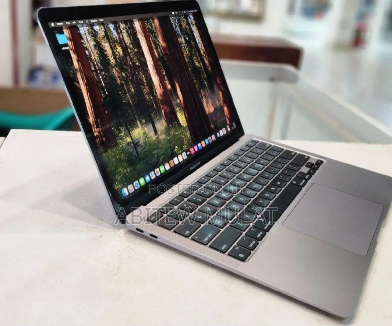 New Laptop Apple MacBook Air 2020 M1 16GB Apple M1 SSD 256GB