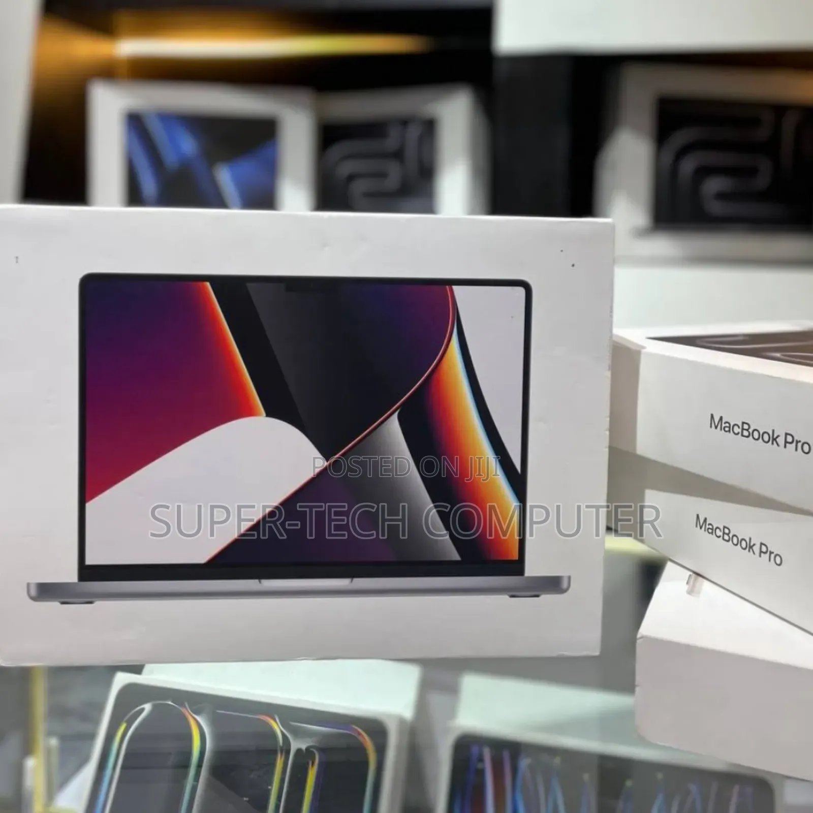 New Laptop Apple MacBook Pro 2021 M1 16GB Apple M1 Pro SSD 512GB