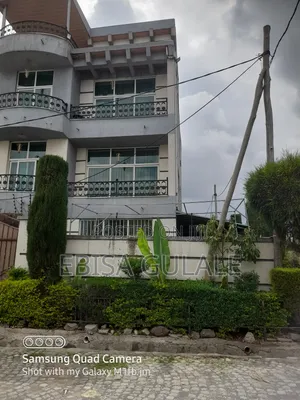 Furnished 6bdrm Apartment in Yeka for sale