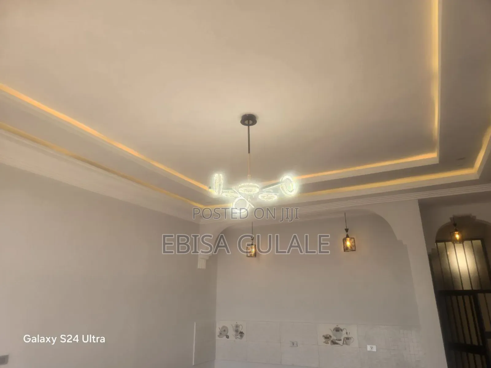 Furnished 6bdrm Apartment in Yeka for sale