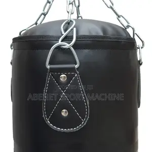 በቤቶ ስፖርት የሚሰሩበት ዘመናዊ የአዉሮጳዉያን ስታንዳርድ Reebok Punching Bag