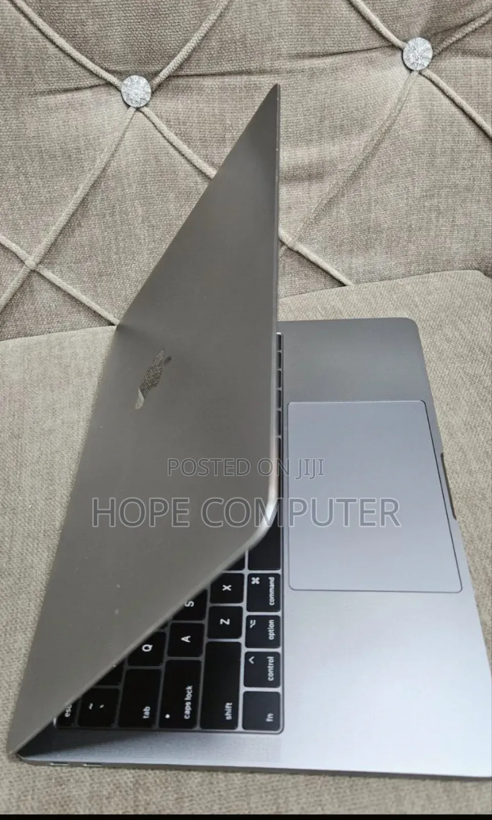 New Laptop Apple MacBook Pro 2017 16GB Intel Core I5 SSD 256GB