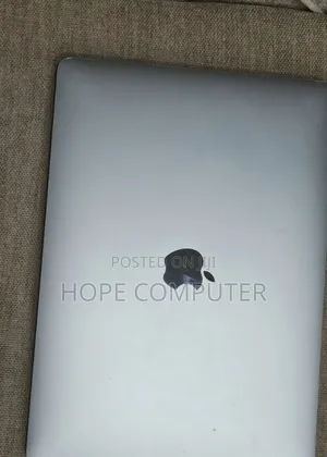 New Laptop Apple MacBook Pro 2017 16GB Intel Core I5 SSD 256GB