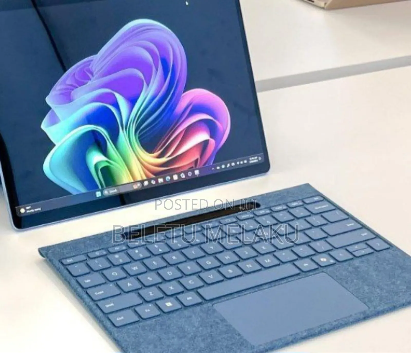 New Microsoft Surface Pro 11th Edition, a Copilot+ PC 16GB SSD 512GB