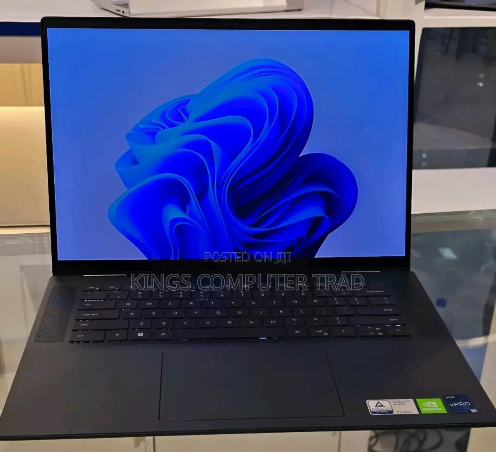 New Laptop Dell Inspiron 15 16GB Intel Core I7 SSD 1T