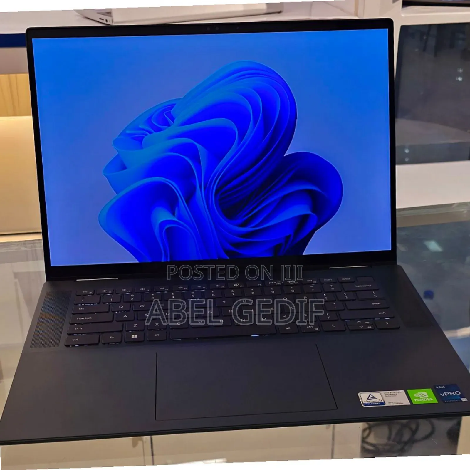 New Laptop Dell Inspiron 15 16GB Intel Core i7 SSD 1T