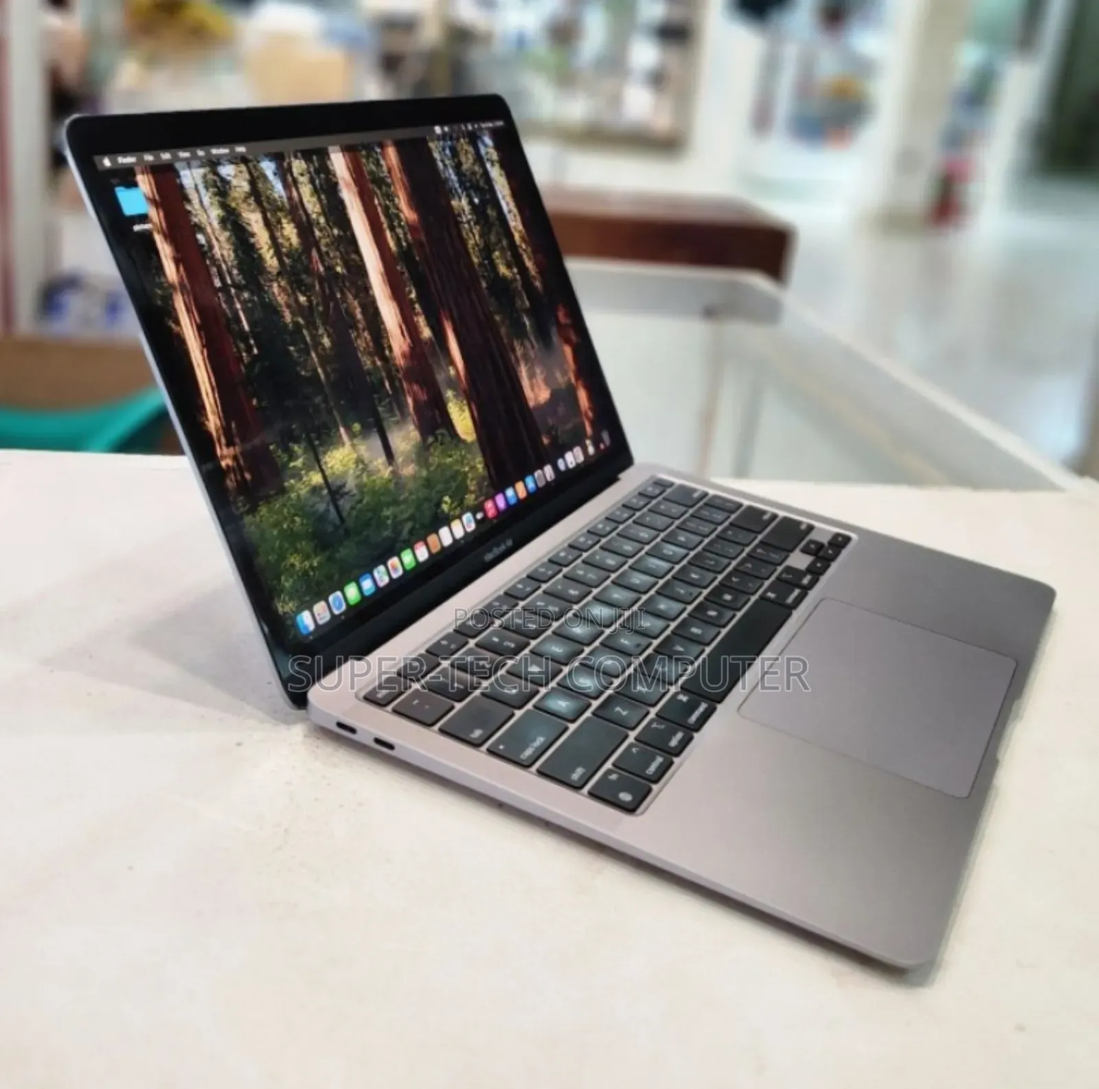 New Laptop Apple MacBook Air 2020 M1 16GB Apple M1 SSD 256GB