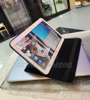 New Samsung Galaxy Tab 3 10.1 P5220 16 GB