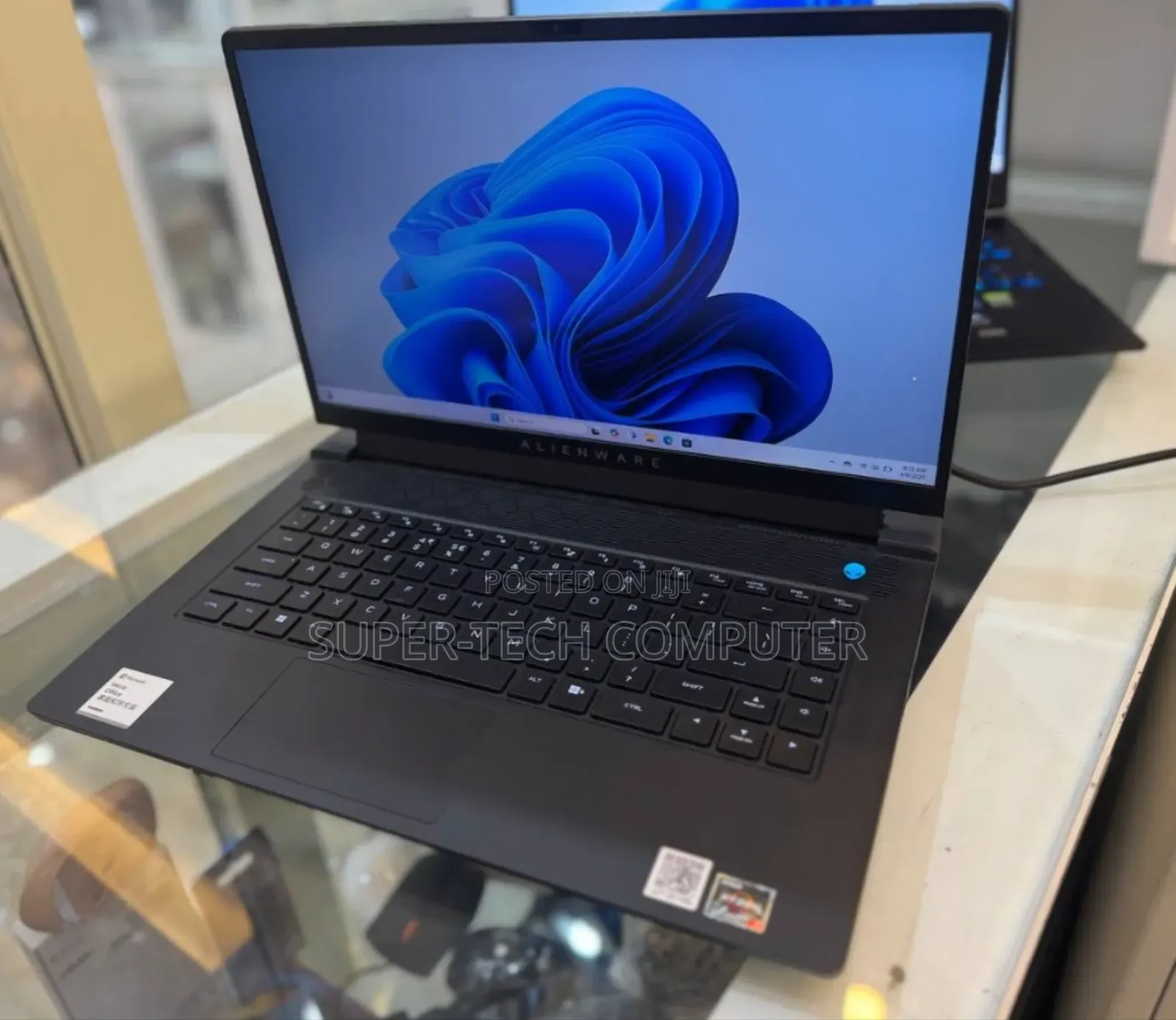 New Laptop Alienware M15 R3 16GB AMD Ryzen 7 SSD 512GB