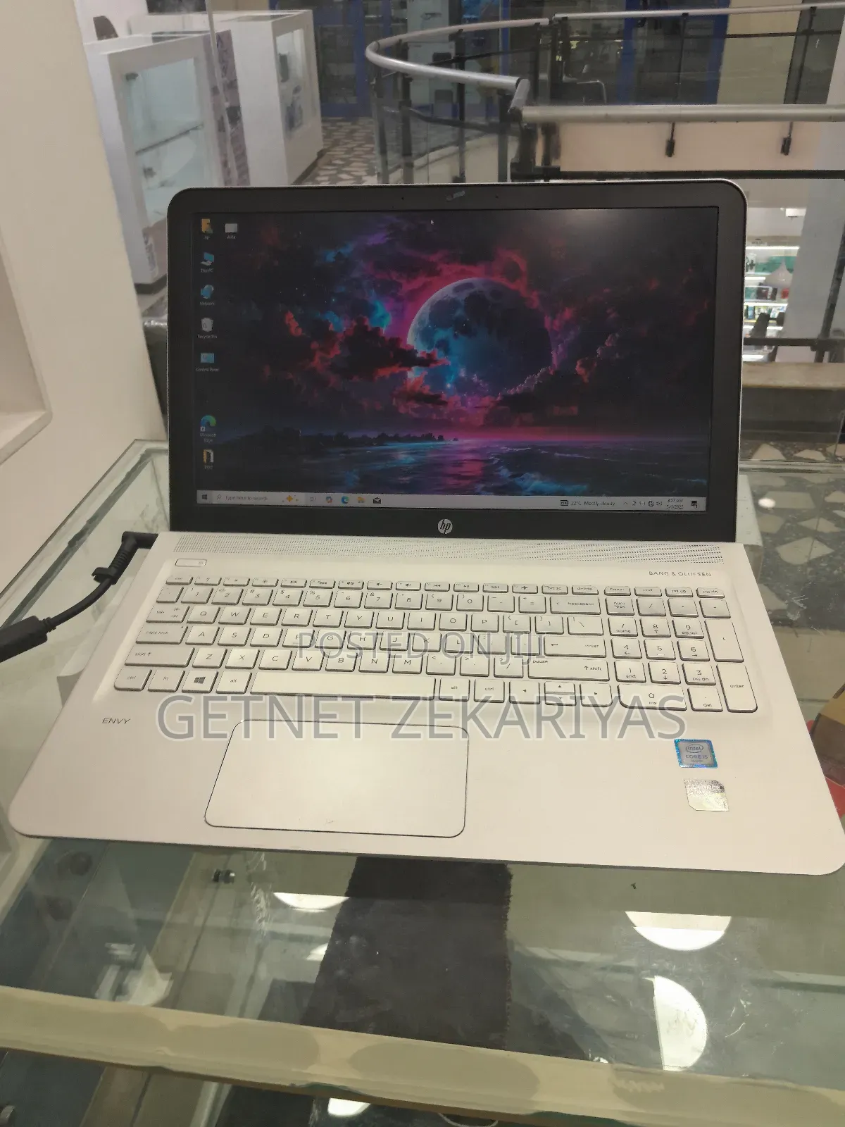 New Laptop HP Envy 15 8GB Intel Core I5 HDD+SSD 512GB