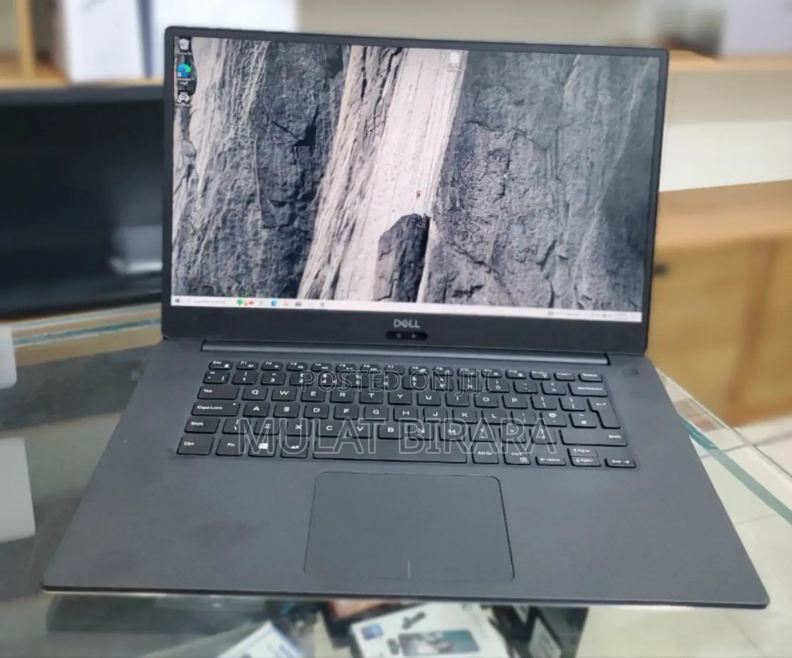 New Laptop Dell Precision 5540 32GB Intel Core I7 SSD 512GB