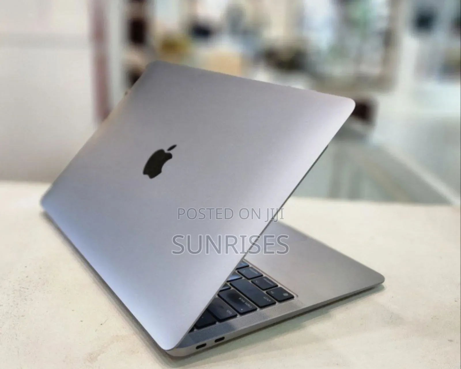 New Laptop Apple MacBook Pro M1 16GB Apple M1 SSD 256GB