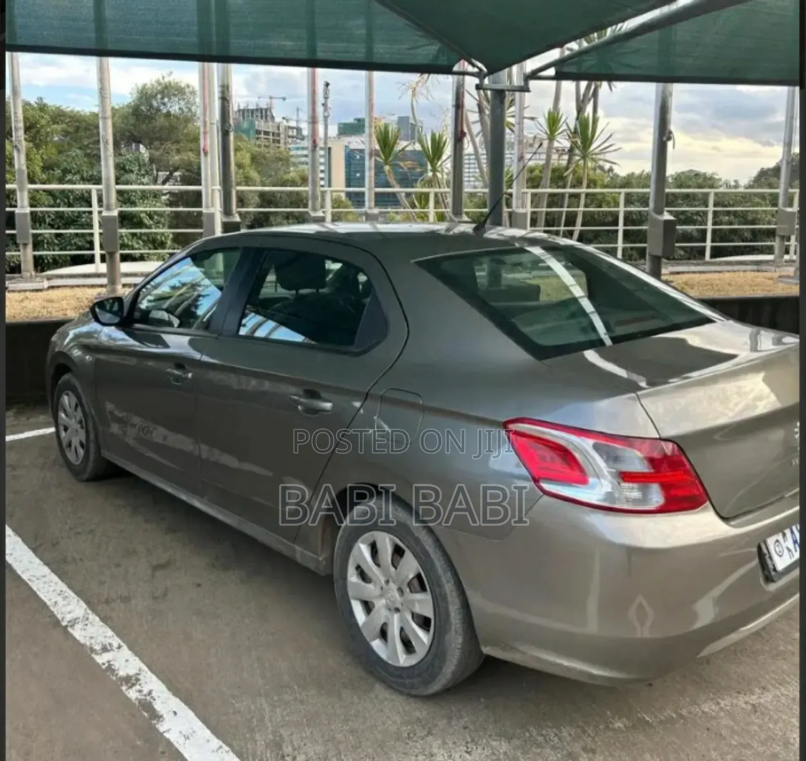 Peugeot 301 2016 Gray