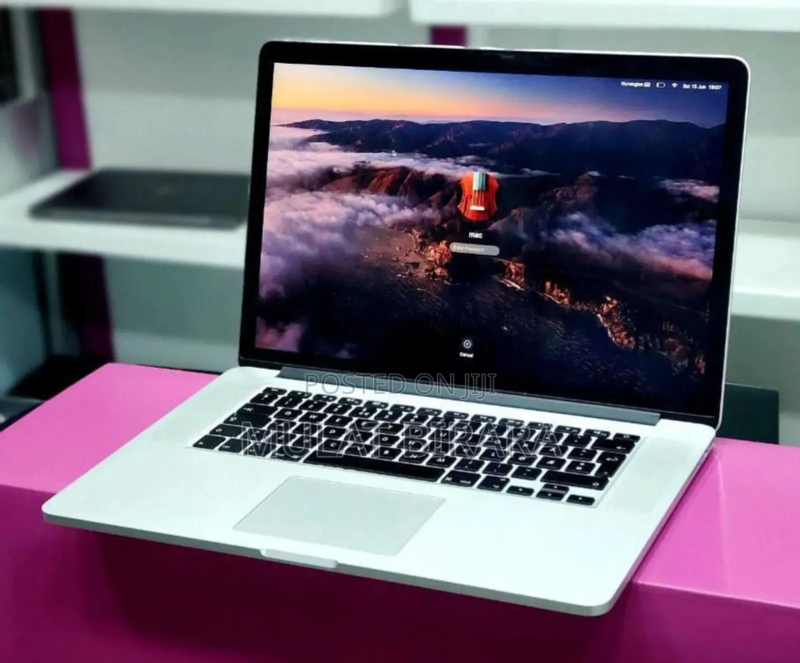 New Laptop Apple MacBook Pro 2015 16GB Intel Core I7 SSD 256GB