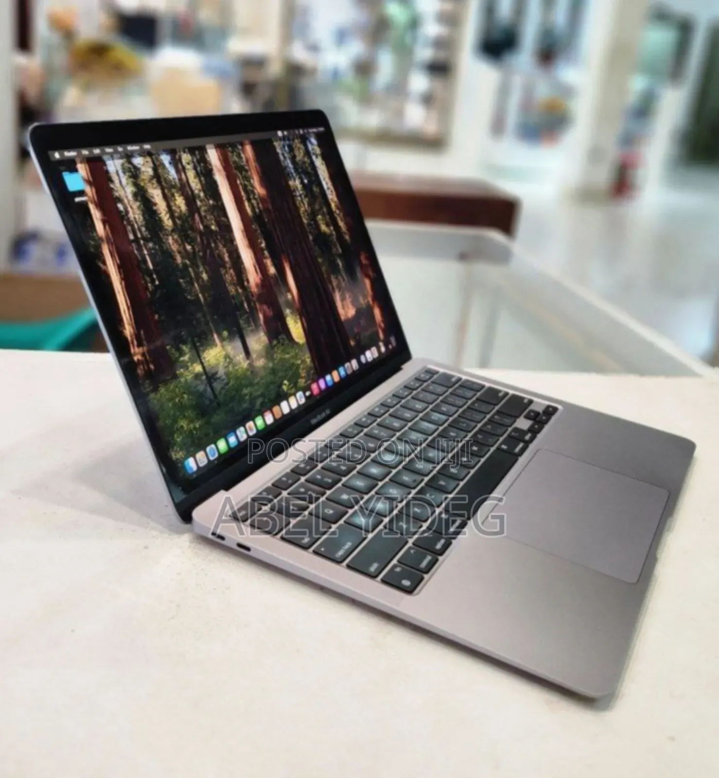 New Laptop Apple MacBook Air 2020 M1 16GB SSD 256GB