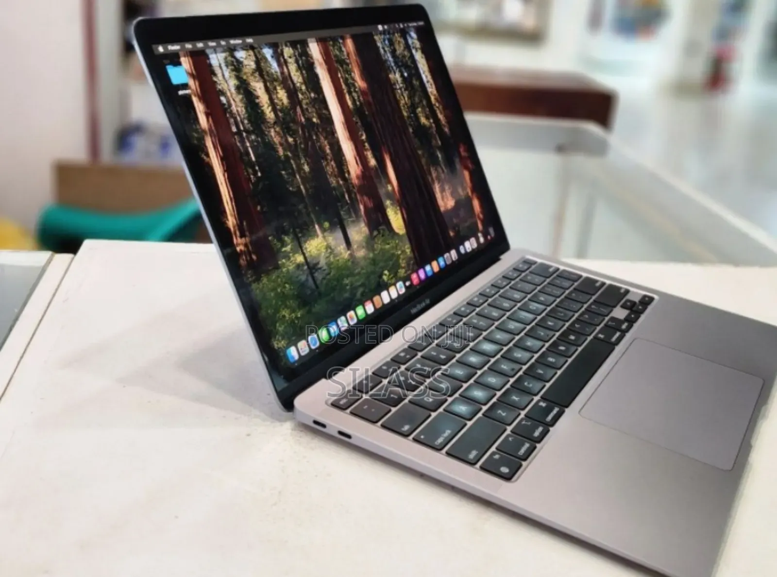 New Laptop Apple MacBook Air 2020 M1 16GB Apple M1 SSD 256GB