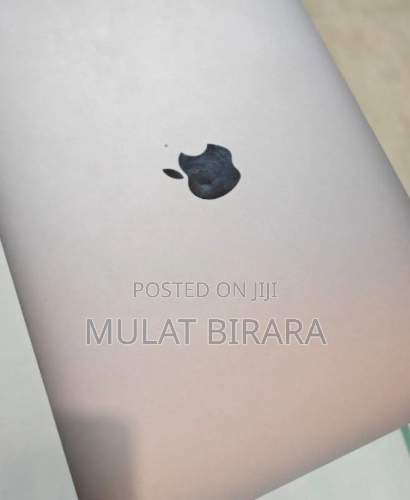 New Laptop Apple MacBook Pro 2022 M2 8GB Intel Core M2 SSD 256GB