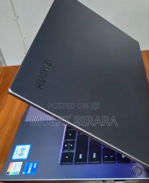 Photo - New Laptop Huawei MateBook 13 WRT-W29E 16GB Intel Core I5 SSD 512GB