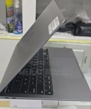 New Laptop Apple MacBook Air 2020 M1 8GB Apple M1 SSD 256GB