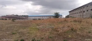 የሚከራይ 10ሺህ ካሬ መጋዘን ለቢራ ፋብሪካ መጋዘን የነበረ