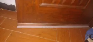 የአቧራ እና የበር ስር ክፍተት መዝጊያ