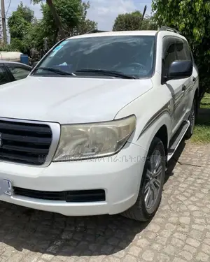 Toyota Land Cruiser 2009 White