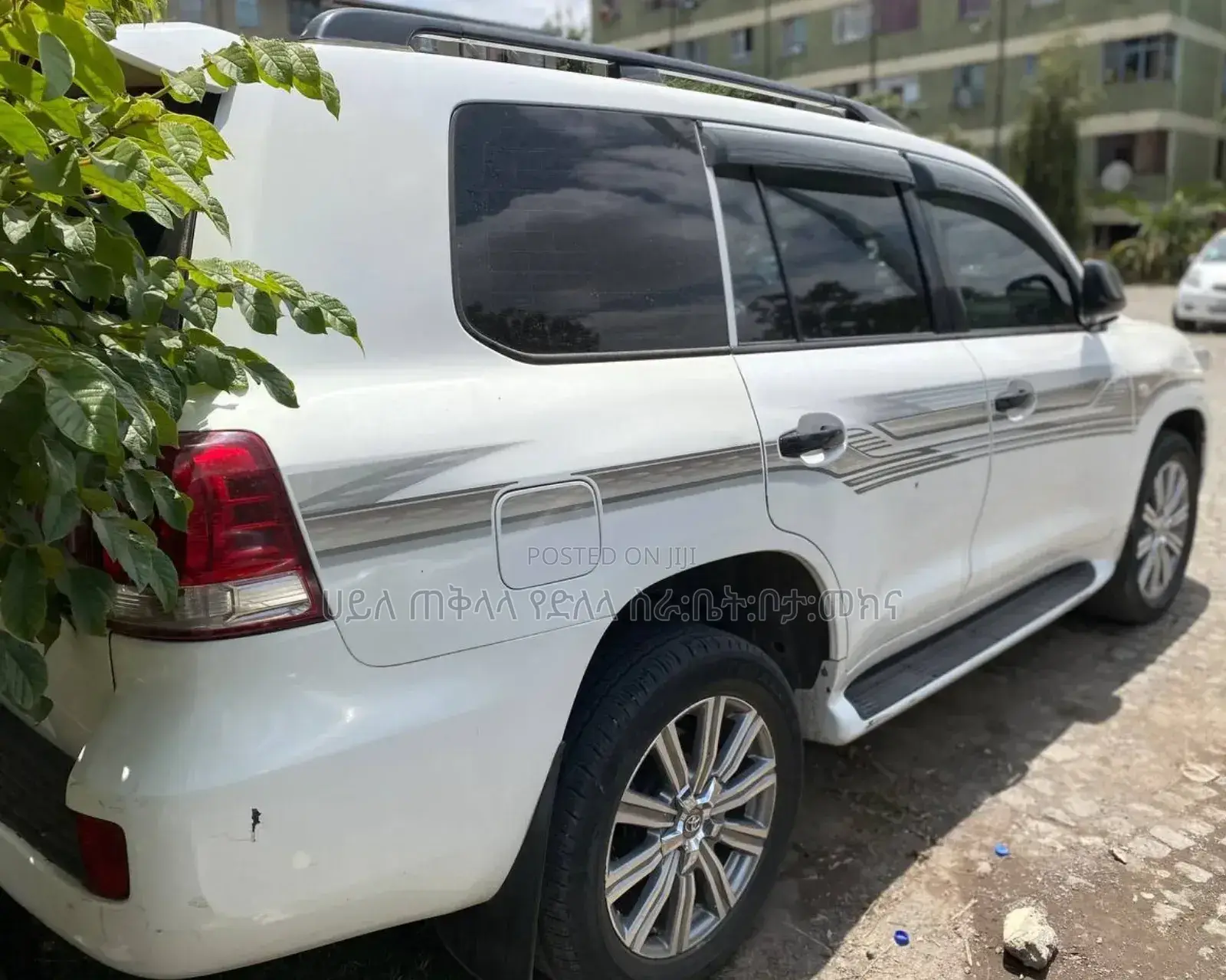 Toyota Land Cruiser 2009 White